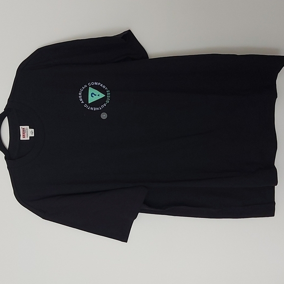 NWT Guess Tshirt with Front Embroidery and Large Logo on Back Size Large - Picture 2 of 5